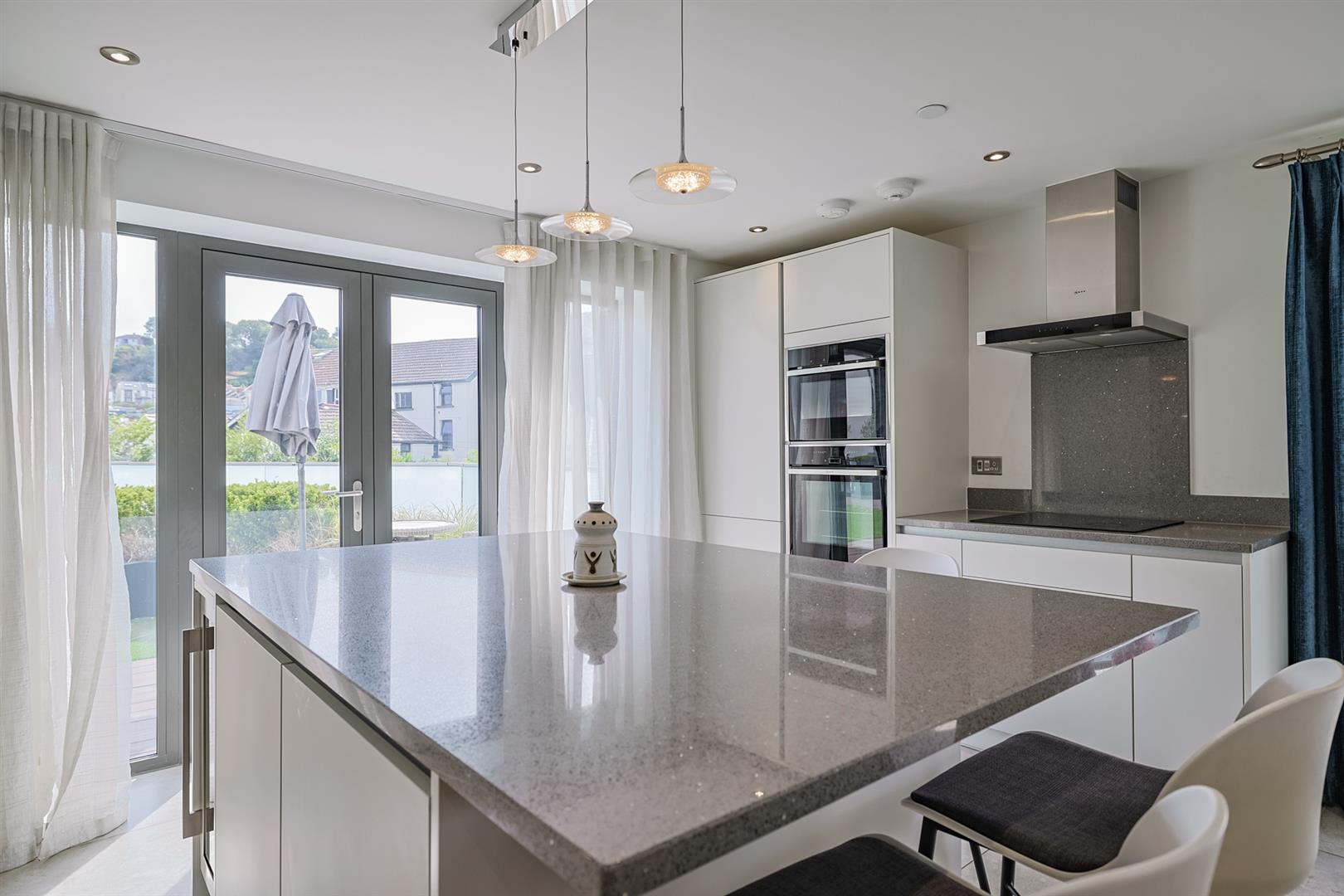 Apartment 6, Oyster Court, Newton Road, Mumbles, Swansea, SA3 4BD